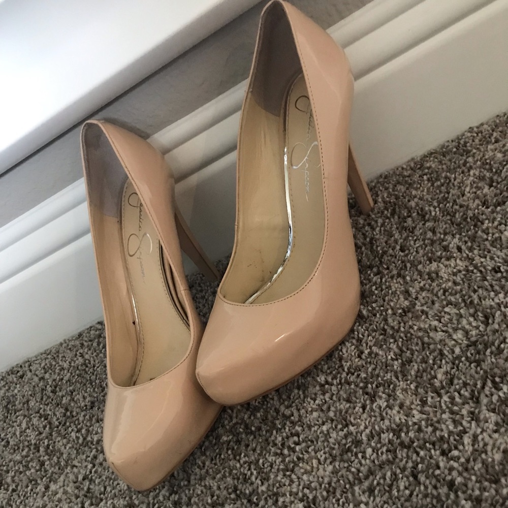 JESSICA SIMPSON NUDE PUMPS